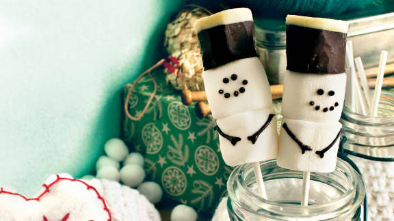 Sucettes de chocolat chaud et de guimauves