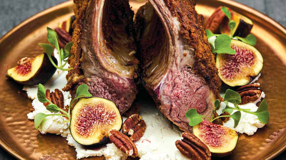 Carré d'agneau, biscoff, figues et chèvre