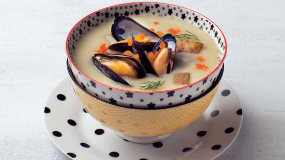 Soupe aux moules à la bière et à l’aneth