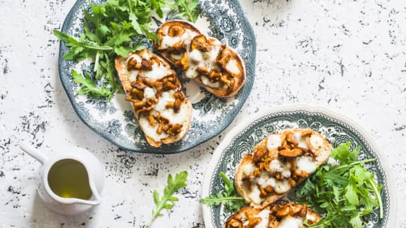 Vendredi : Tartine aux champignons forestiers