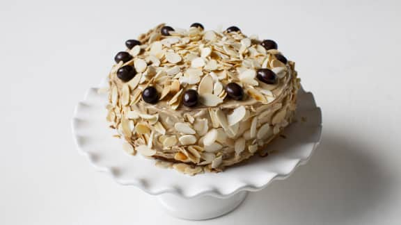 Gâteau étagé au café et aux amandes