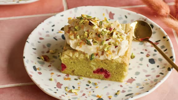 Gâteau pistaches et framboises, crème mascarpone à l'orange