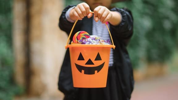 4 seaux effrayants pour récolter les bonbons d'Halloween