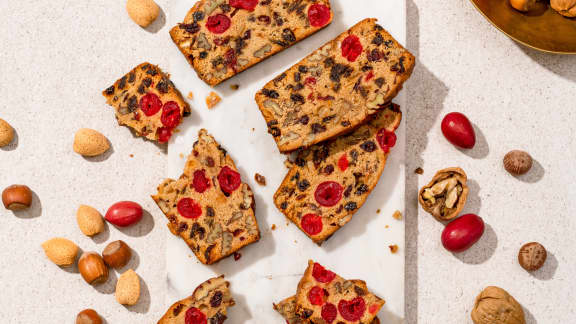 Gâteau aux fruits, aux pacanes et à l’érable