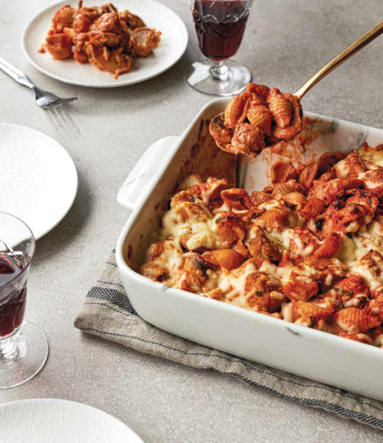 Gratin de pâtes aux tomates, aux champignons et aux saucisses