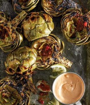 Artichauts grillés et mayonnaise à la harissa