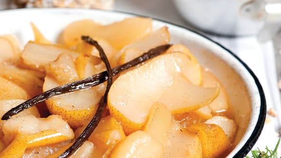Compote de pommes et de poires chaude