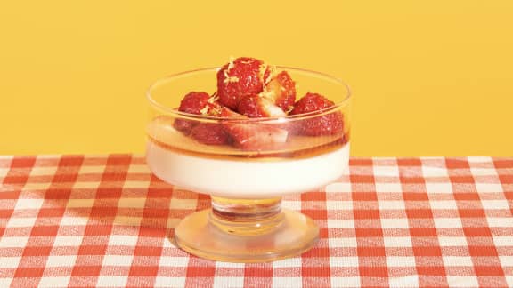 Panna cotta et salade de fraises