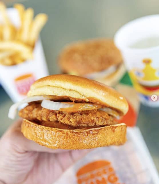 Burger King a maintenant des plats au poulet au beurre sur son menu!