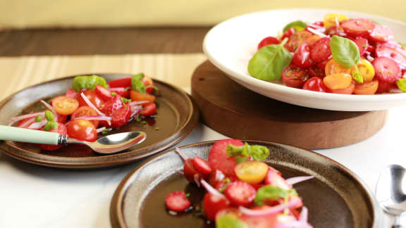 Samedi midi : Salade de tomates cerises, fraises et basilic