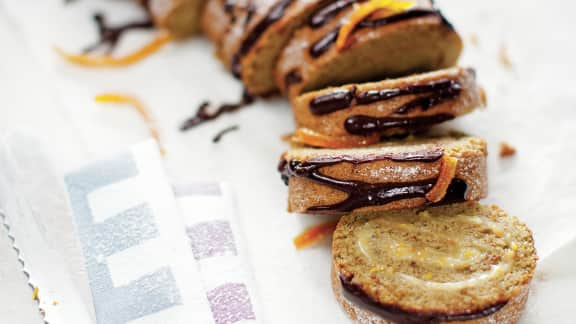 Gâteau roulé pistaches et orange