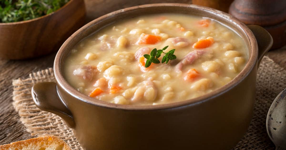 Recette de soupe aux pois classique | Zeste