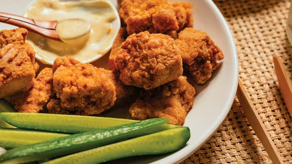 Tofu karaage croustillant à la japonaise, mayo au miso et au wasabi