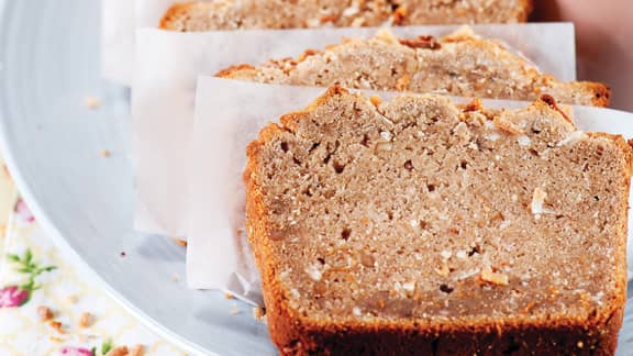 Pain aux bananes, au beurre d'arachides et à la noix de coco