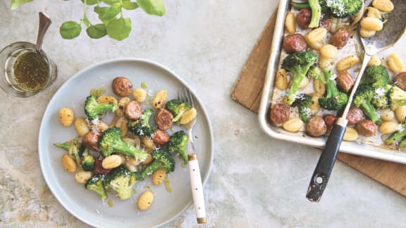 Gnocchis croustillants aux saucisses et au brocoli