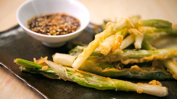 Oignons verts tempura et sauce teriyaki