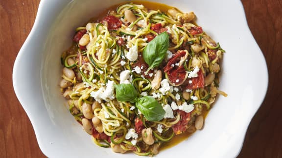 Lundi : Nouilles de courgettes aux tomates cerises rôties