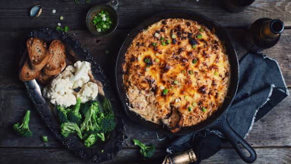 Trempette au fromage et aux oignons caramélisés à la bière