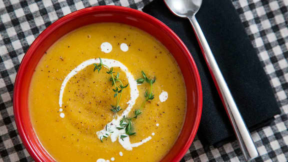 Mercredi : Velouté de chou-fleur, courge musquée et pomme