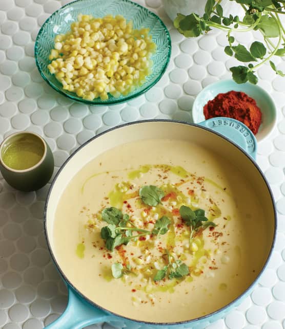 Potage de pommes de terre et de poireaux au maïs