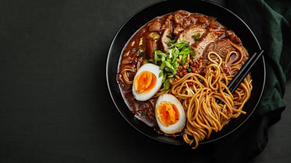 Soupe ramen au curry rouge