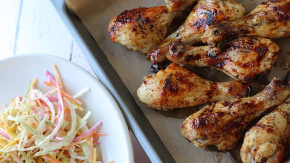 Pilons de poulet laqués au miel, thym et citron