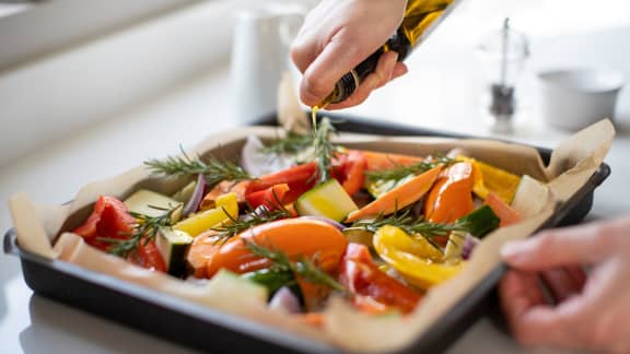 Voici 7 aliments à intégrer à votre menu pour apaiser l’arthrose