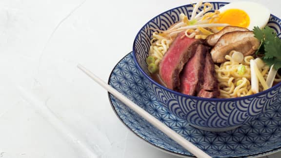 Soupe ramen aux lanières de boeuf