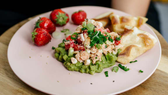 Tartare de saumon aux fraises du Québec