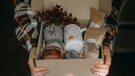 10 choses à glisser dans votre panier cadeau automnal (Boo Basket)