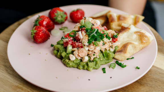 Tartare de saumon aux fraises du Québec