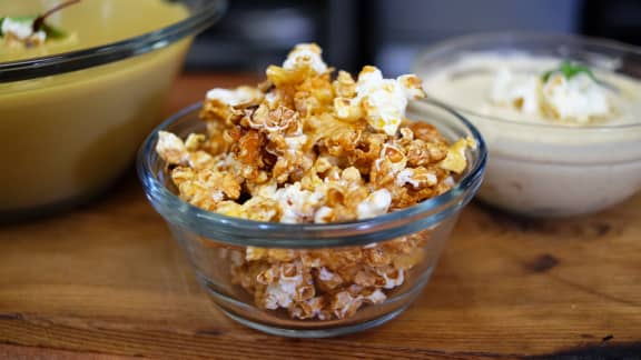 Popcorn et caramel de pommes