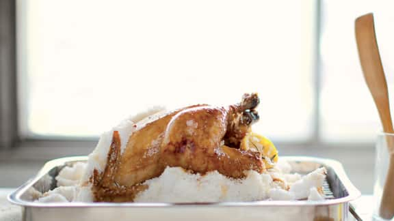 poulet rôti en croûte de sel