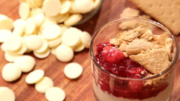 verrine de canneberge, chocolat blanc et Graham