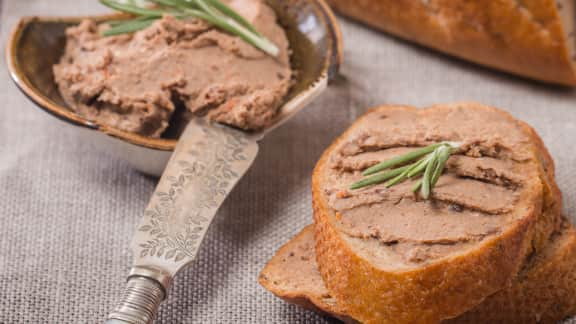 crostinis au pâté de foie de volaille