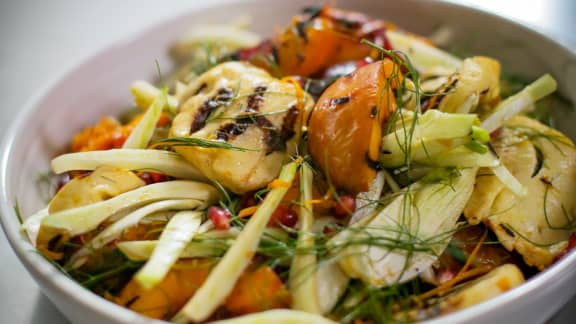 Salade de halloumi et nectarines grillées