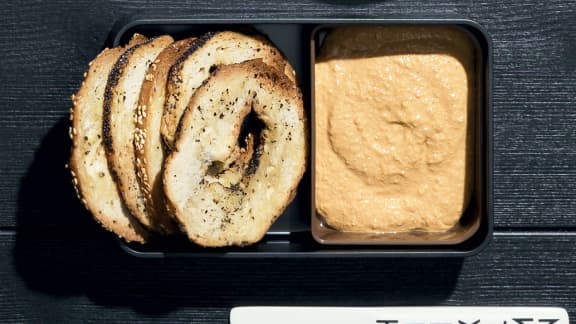 Samedi midi : Tartinade aux poivrons rouges et au tofu
