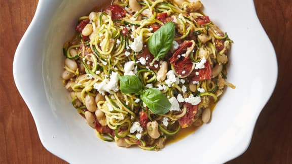 Nouilles de courgettes aux tomates cerises rôties