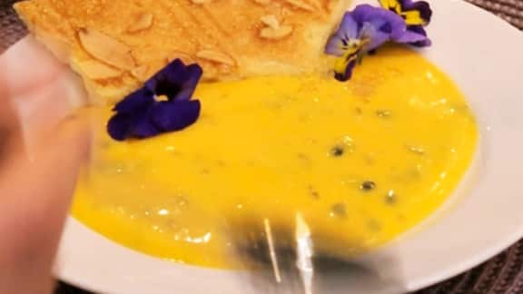 crème Yuzu, passion et sablés croustillants aux zestes