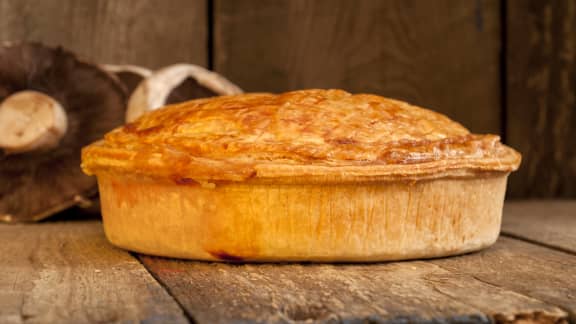 Tourte végétarienne aux champignons sauvages et au porto