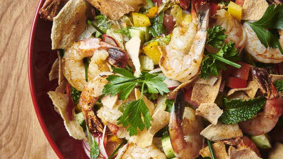 Jeudi :  Salade Fatouche classique et brochettes de crevettes grillées aux épices