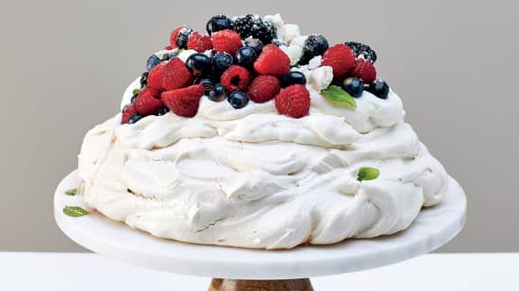 Pavlova aux petits fruits d’ici