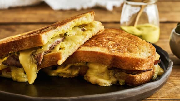 Dimanche matin : Grilled cheese au fromage à raclette