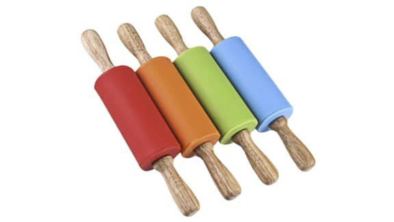 10 accessoires pratiques pour cuisiner avec vos enfants
