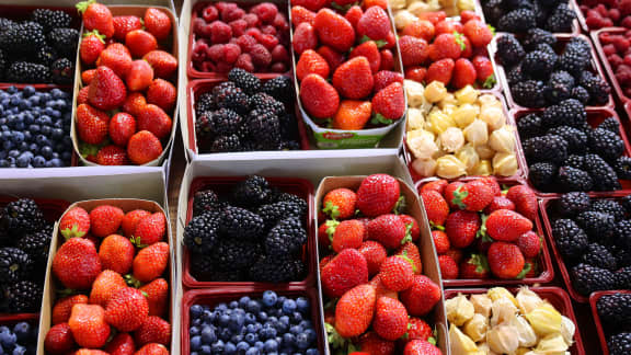 Voici les 12 fruits et légumes avec le plus de pesticides présentement