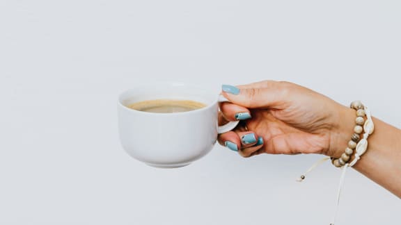 Voici 10 aliments et objets à ne jamais chauffer dans votre micro-ondes