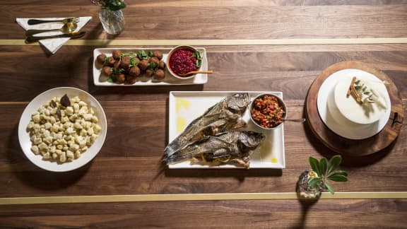 Poisson au four avec salsa de tomates