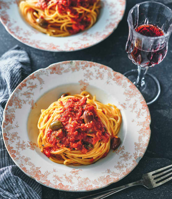 Spaghetti alla puttanesca (Spaghettis à la puttanesca)