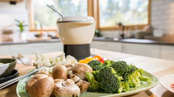 Fondue chinoise aux champignons et au miso