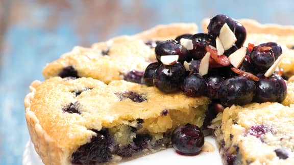 Tarte clafoutis aux bleuets et aux amandes